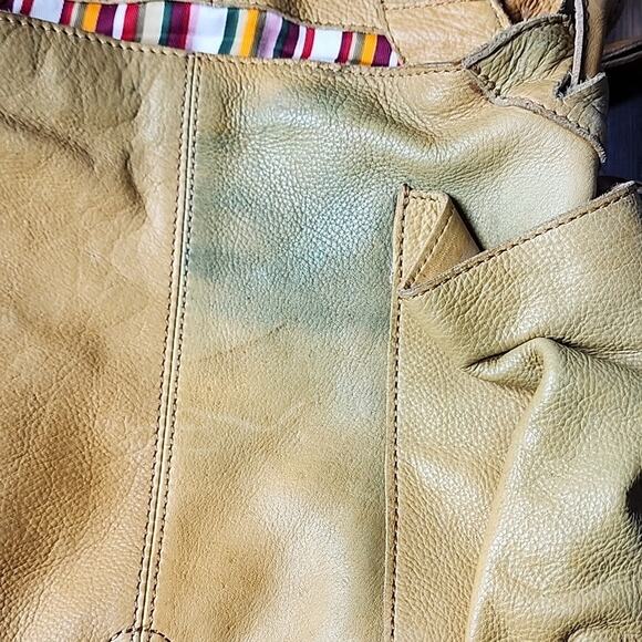 Boho Chic Fringed Leather Shoulder Bag - Picture 3 of 10